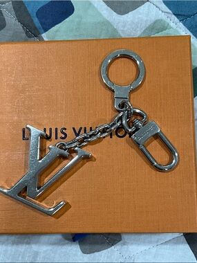 Louis Vuitton Silver-Tone LV Logo Key Holder
